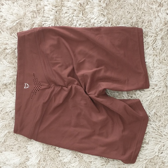 TomTiger High Waisted Shorts Size M in Coffee - Picture 5 of 6